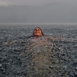 nadando en dia de lluvia