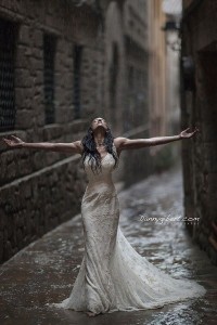 novia con lluvia